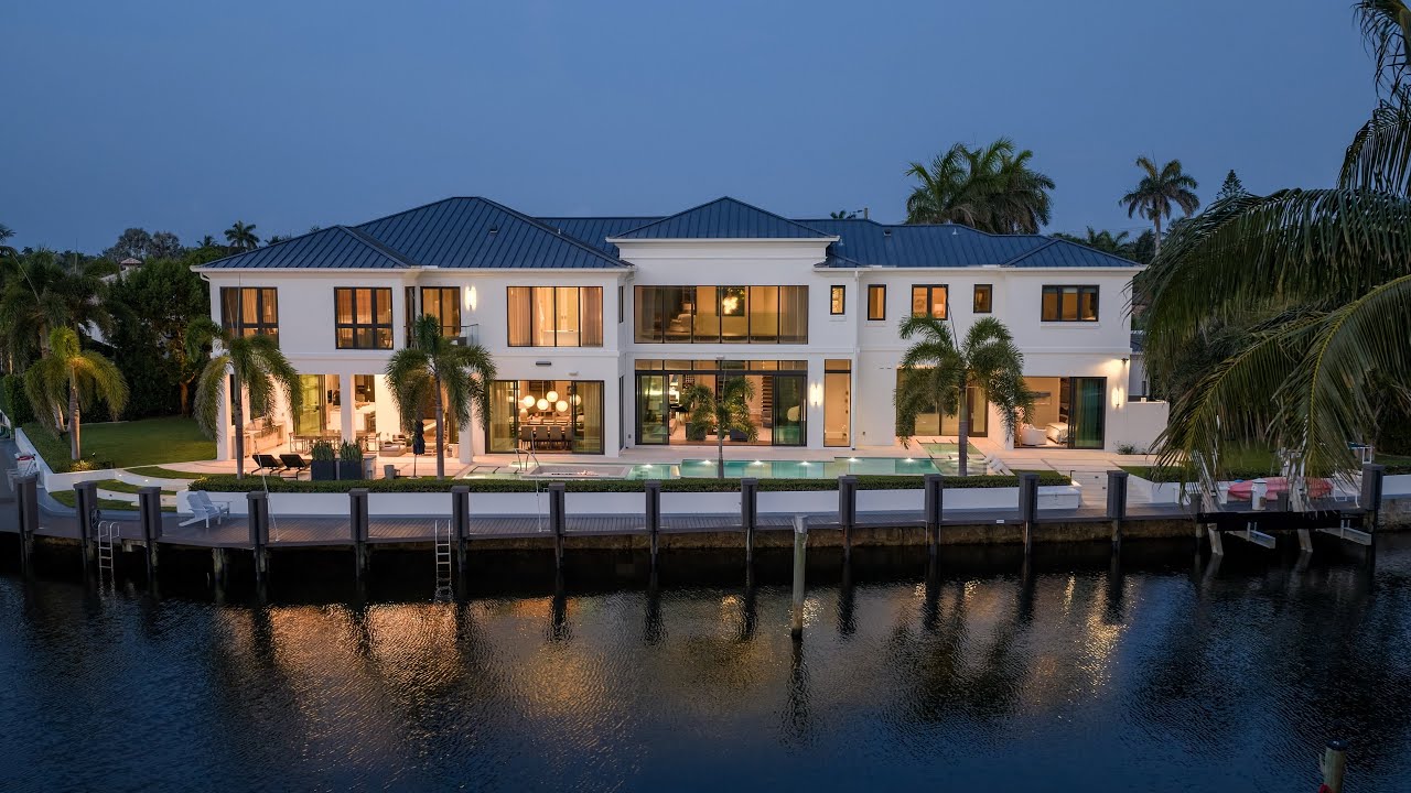 Residential Estate in Palm Beach, FL